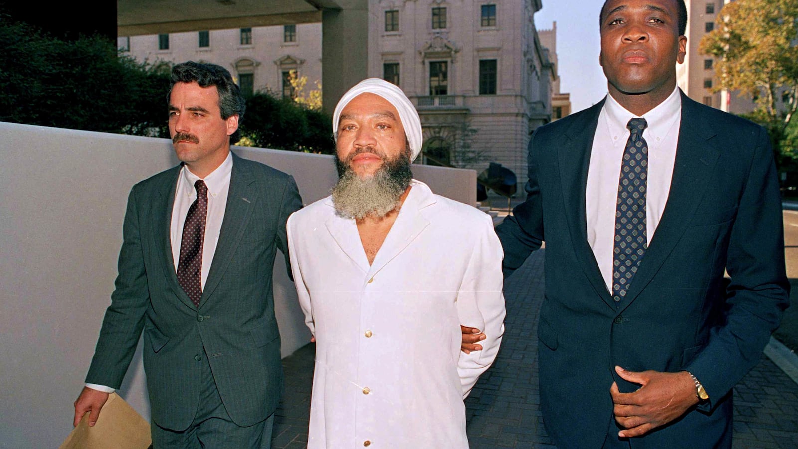 190308-longo-yahweh-tease_j6tkep