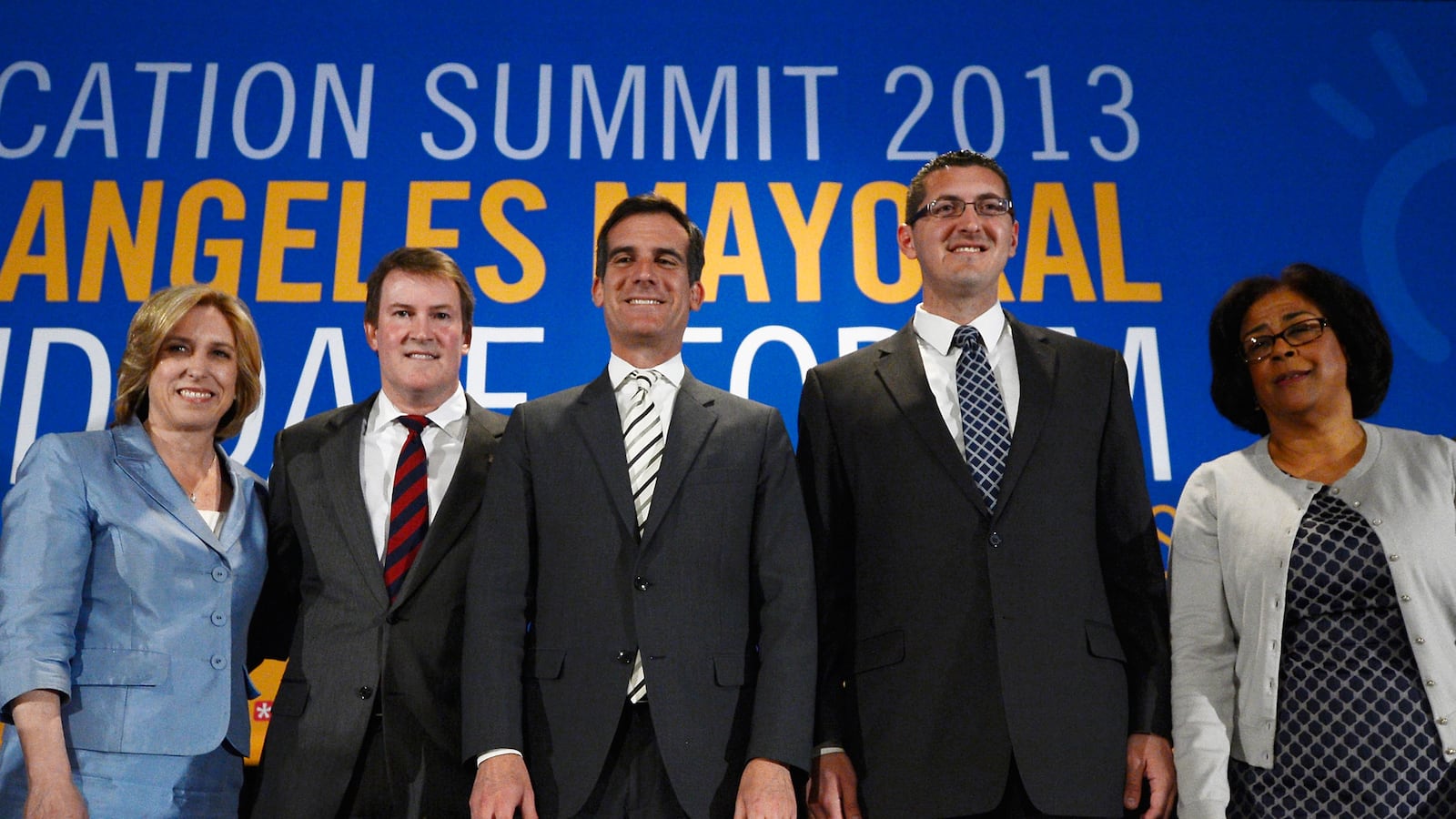 articles/2013/03/04/as-eight-candidates-vie-to-be-los-angeles-s-next-mayor-voters-tune-out/130303-Pelisek-LA-Mayoral-Race-tease_ubjx79