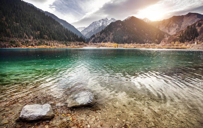 articles/2016/07/09/the-royals-secret-summer-hideaways/160708-sykes-royal-vacation-embed-1_ubylac