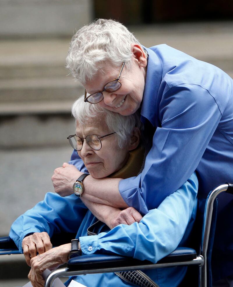 galleries/2012/12/06/first-same-sex-marriage-licenses-love-stories-from-washington-new-york-and-more-photos/first-same-sex-ny_q8jfov