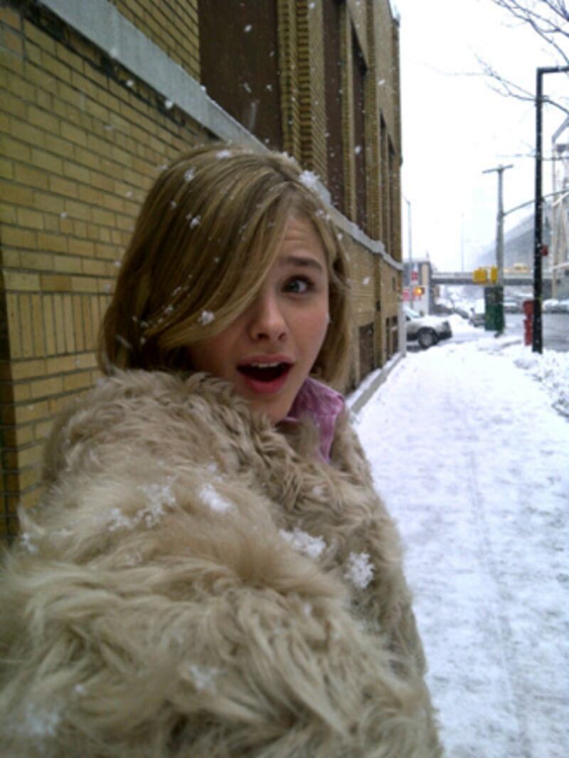 galleries/2011/02/03/celebrity-twitter-photos/twitpi23---moretz_abthi5