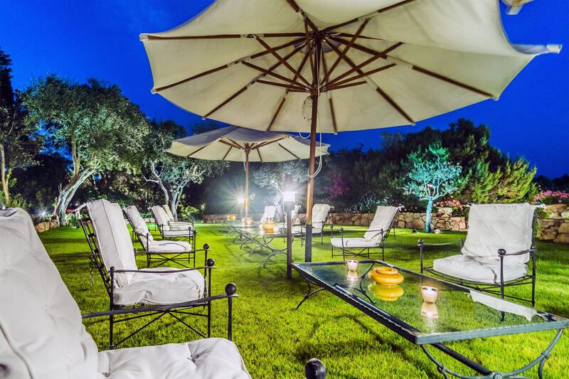 galleries/2014/10/18/omg-i-want-this-house-porto-cervo-italy/141014-omg-villa-forte-porto-04_uazkak