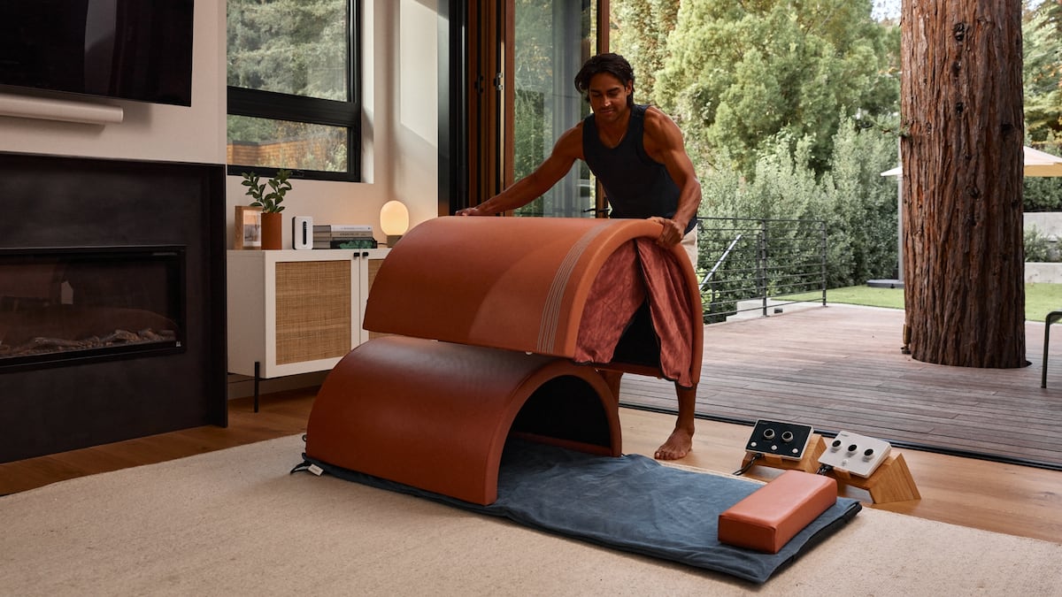 This Compact Sauna Dome Delivers Heat & PEMF Therapy At-Home