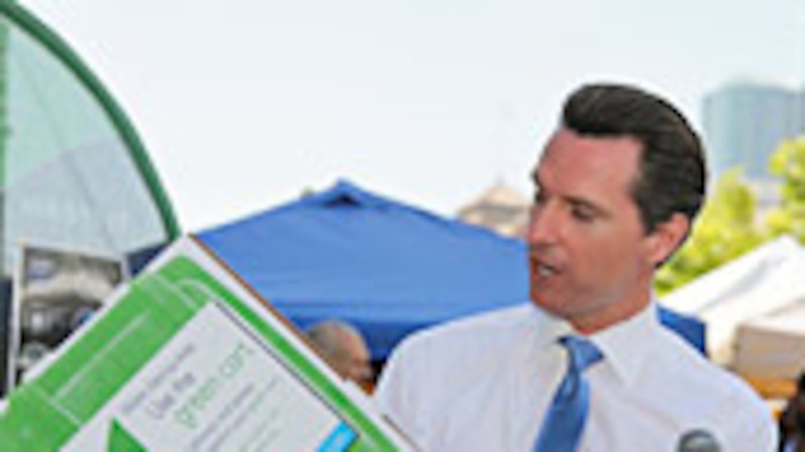 articles/2009/10/07/newsoms-green-ambitions/dakotah-newsom-green-ambition_vab4tl