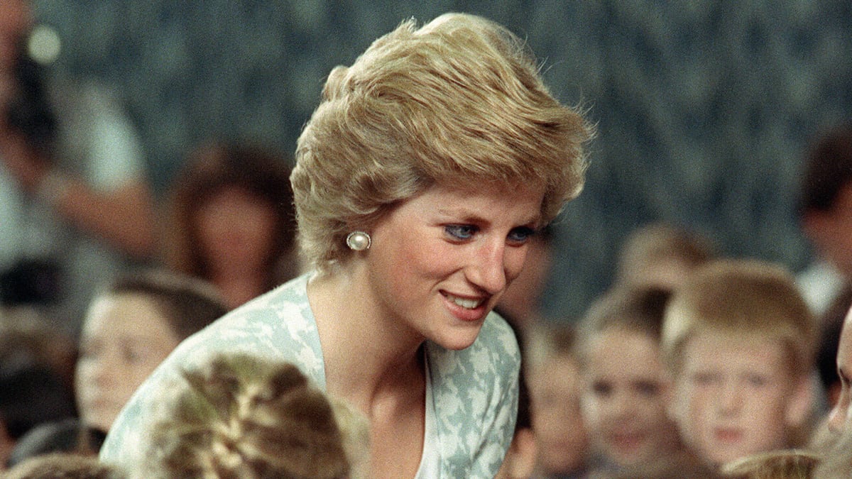 articles/2013/07/31/princess-diana-was-ready-to-move-to-pakistan-to-be-with-surgeon-hasnat-khan/diana_d2k4uu