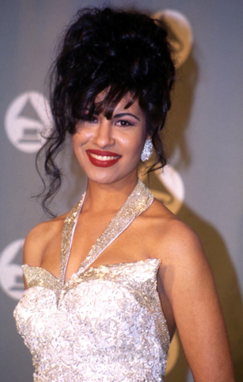 galleries/2012/02/13/divas-who-died-too-young-whitney-houston-amy-winehouse-and-others-photos/divas-who-died-too-young-selna_d15xx9