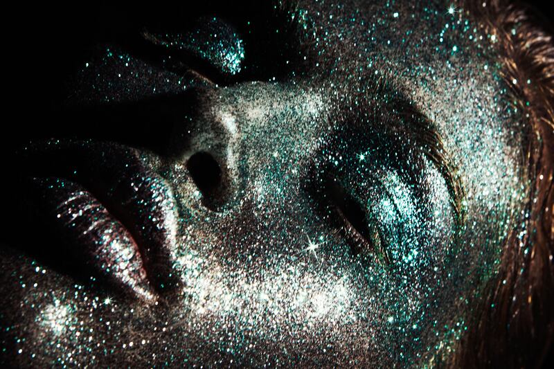 galleries/2013/03/26/james-houston-s-natural-beauty-features-stars-in-the-nude-photos/James-Houston-Natural-Beauty-10_i3vzpy