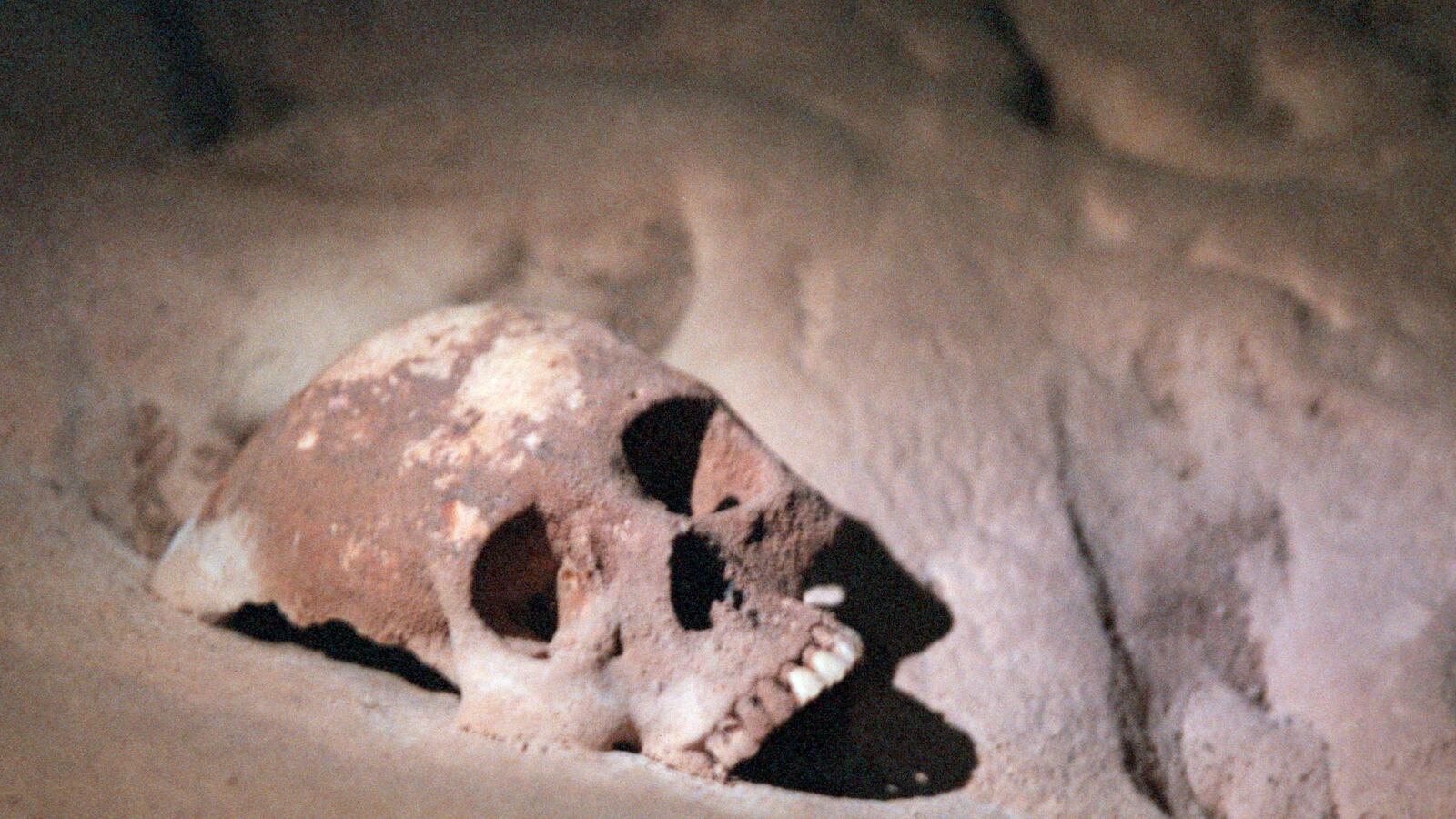 articles/2014/08/14/the-cave-where-mayans-sacrificed-humans-is-open-for-visitors/140813-Strochlic-cave-belize-tease_m1jn0w