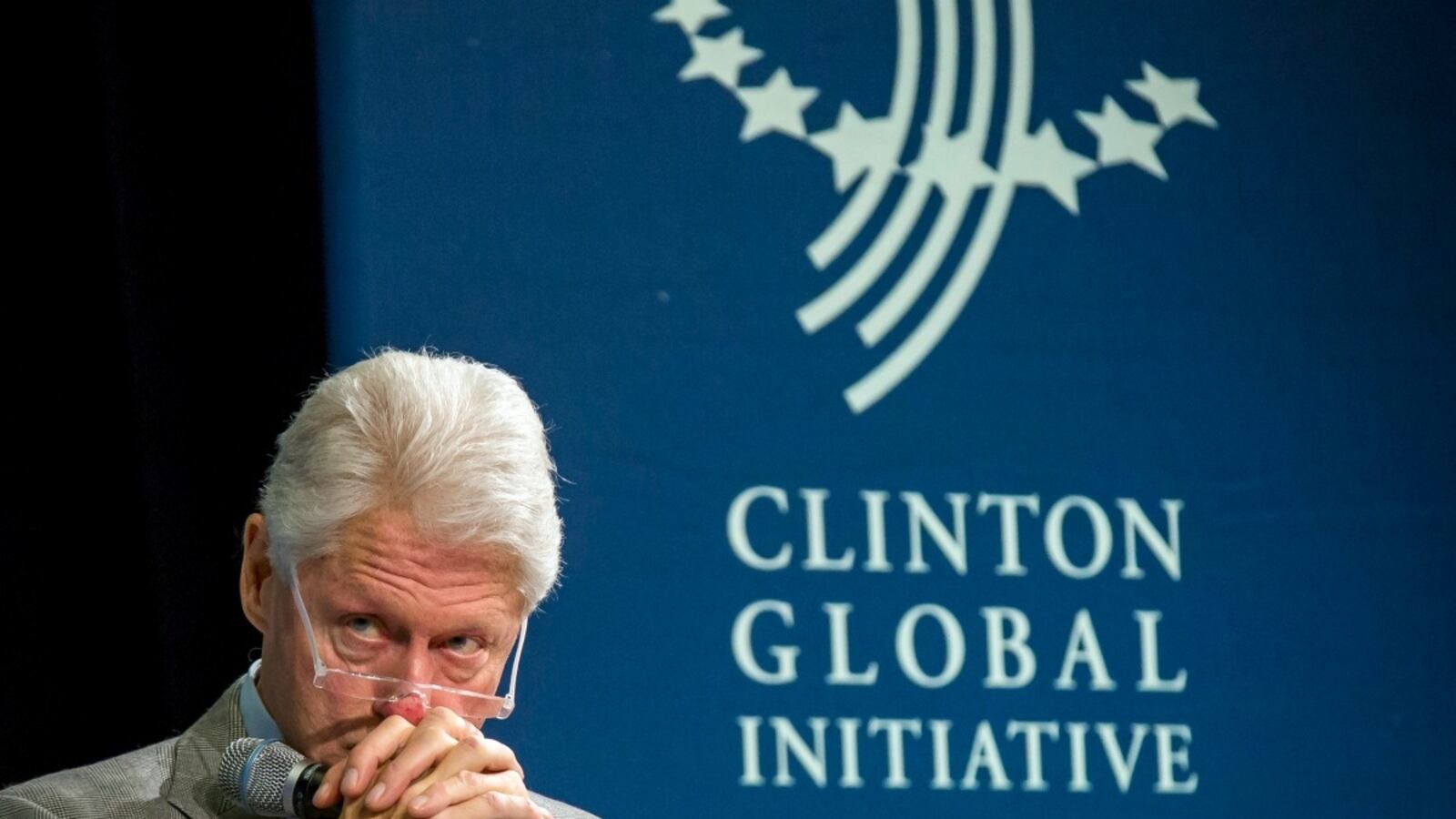 cheats/2015/05/04/clinton-falsely-claims-no-capital-gains/150504-bill-clinton_yaax6x