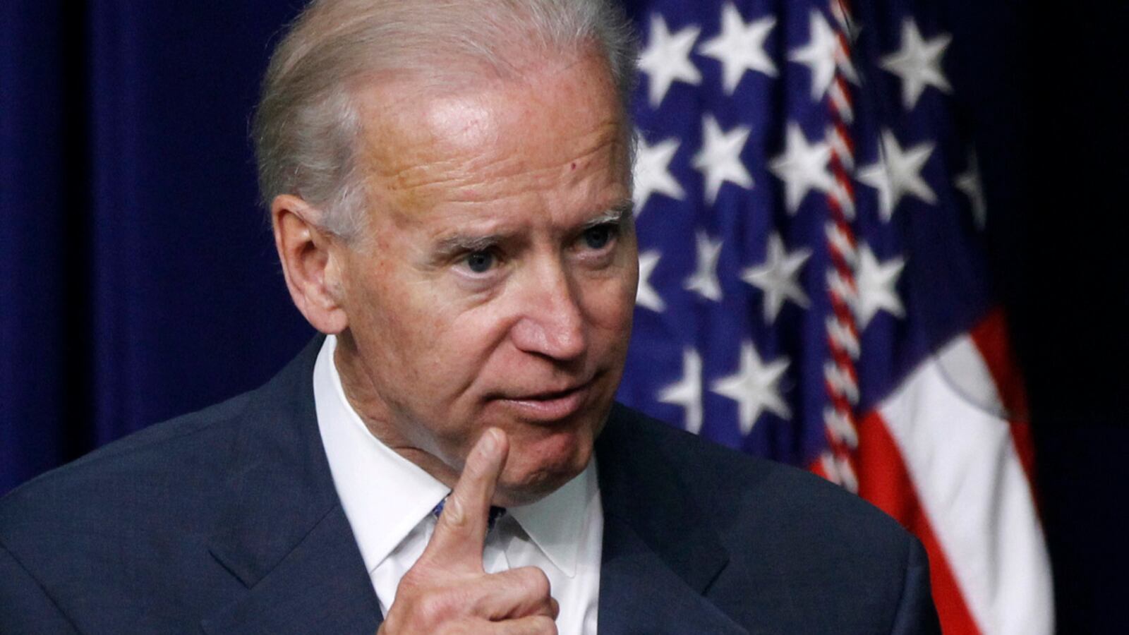 cheats/2012/07/24/joe-biden-s-press-call-embargoed/biden-apologizes-obama-cheat_cb3780