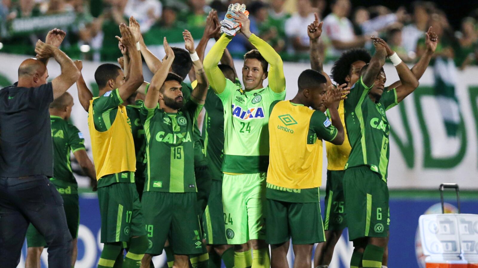 articles/2016/11/29/brazilian-soccer-team-wiped-out-in-plane-crash/161129-brazil-soccer-plane-crash-sykes_vzqfd3