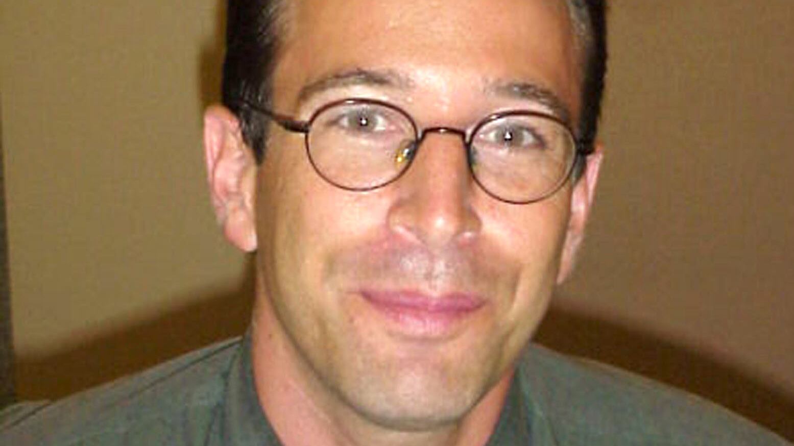 2002-02-21T120000Z_2011911496_PBEAHUKTZBU_RTRMADP_3_PEARL_tqnhvh