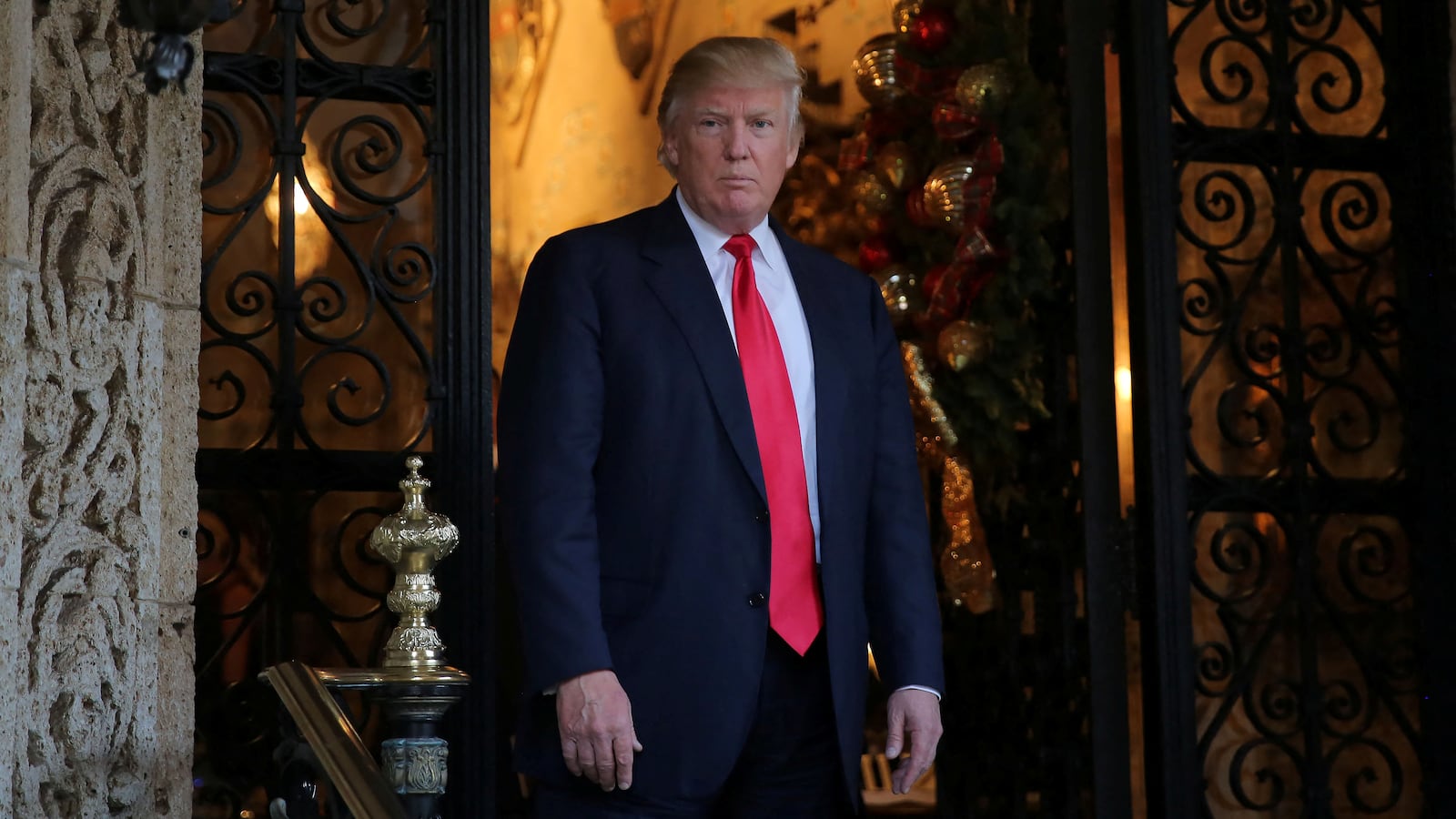 2022-08-09T200038Z_1914866687_RC2TPT8YB3Q2_RTRMADP_3_USA-TRUMP_kzhnr6