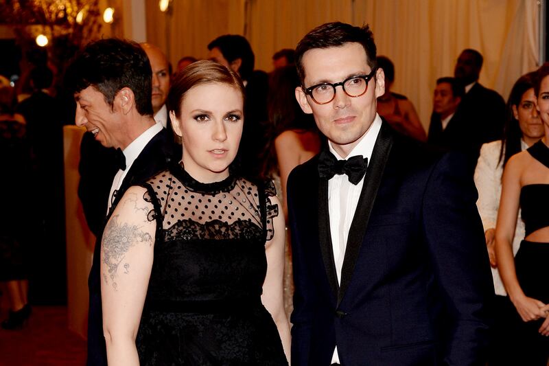 articles/2013/05/07/lena-dunham-s-punk-puppy-wsj-pushes-staff-to-wear-makeup/130507-dunham-met-tease_kiquzi