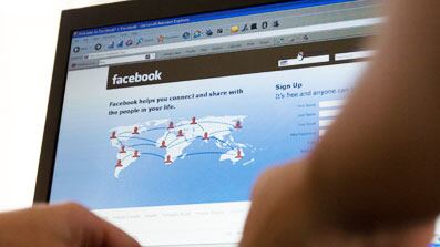 cheats/2010/11/18/pastor-orders-church-off-facebook/sarlin-facebook_50475_vqugcd