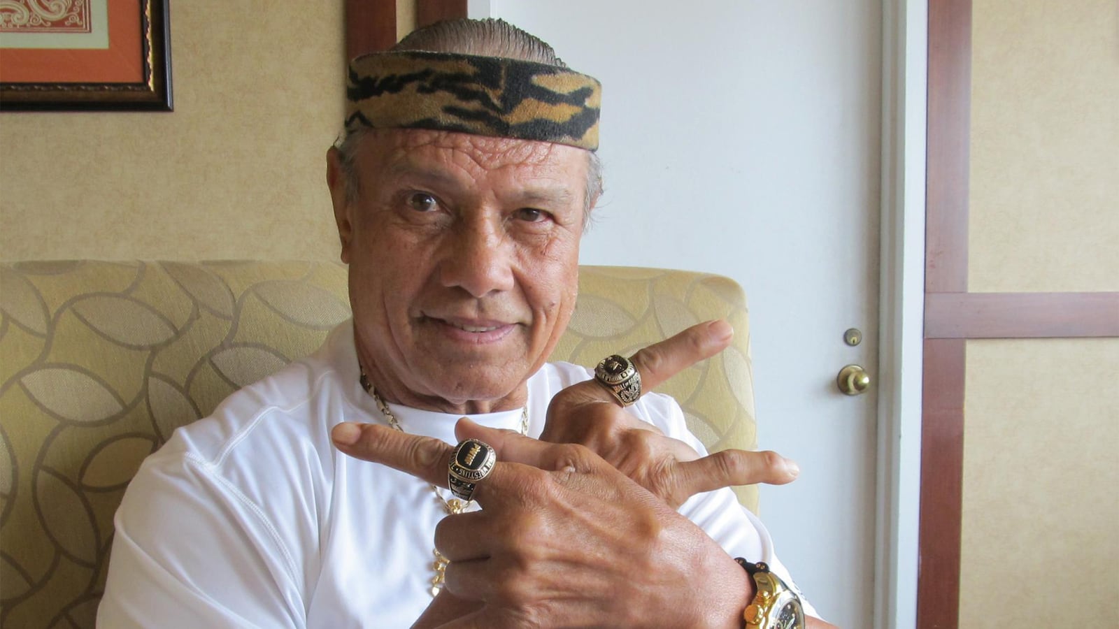 cheats/2015/09/01/wwf-legend-charged-with-murder/150901-jimmy-snuka-cheat_s3xzdf