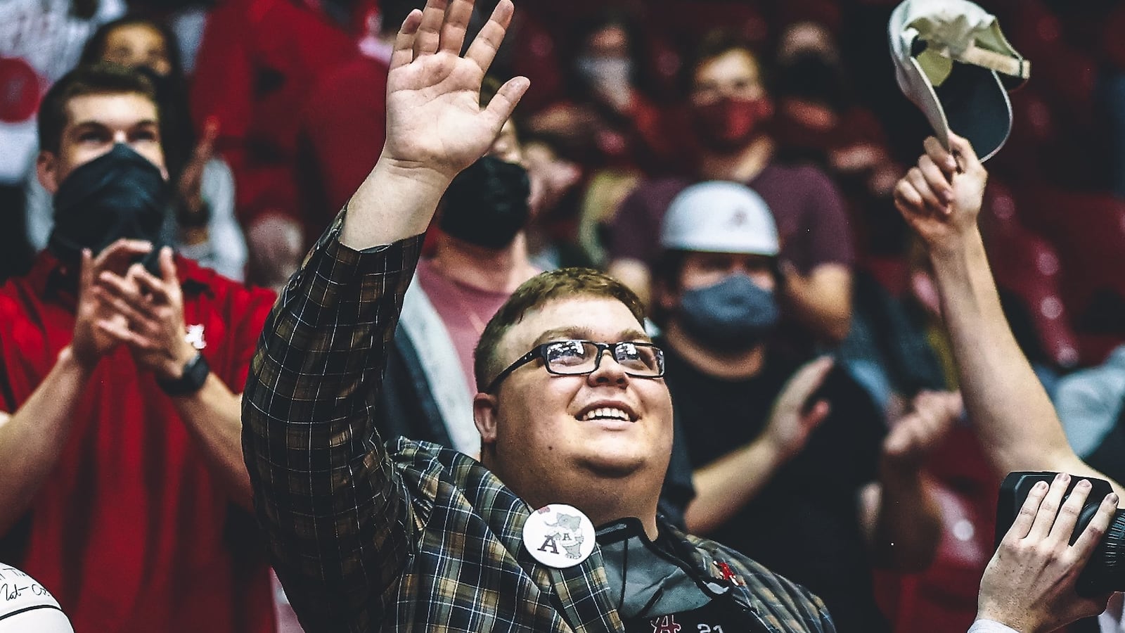 EyBPQL9XIAIHeOq_hewtm1