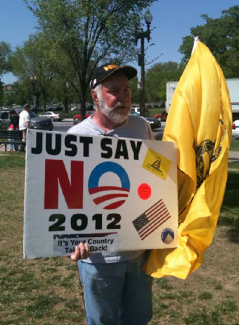 galleries/2010/04/19/paranoia-on-patriots-day/avlon-tea-party-7_hhmqep