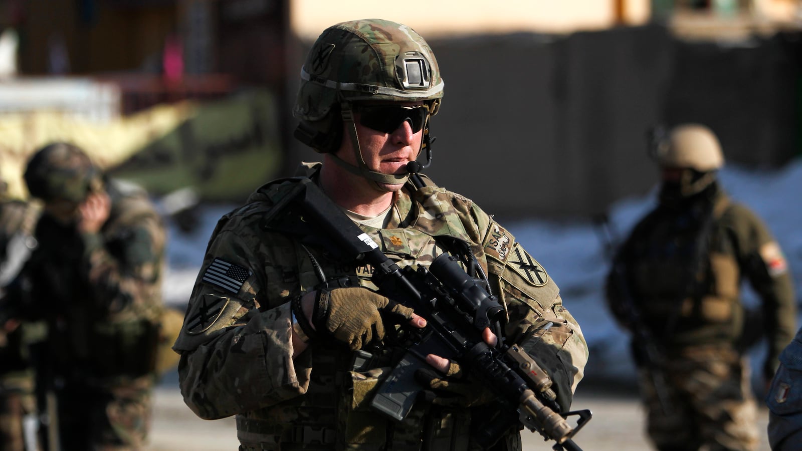 cheats/2014/04/26/5-nato-troops-killed-in-helicopter-crash/140426-nato-troops-cheat_cdloqp