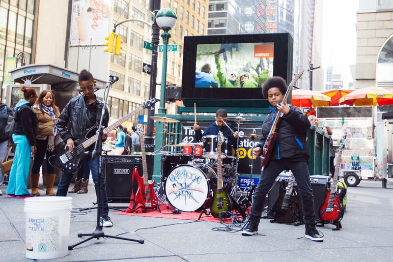 galleries/2015/03/13/hottest-acts-at-sxsw-2015-ryan-gosling-run-the-jewels-the-breakfast-club-kanye-and-more/150312-stern-sxsw-14_qep5ay