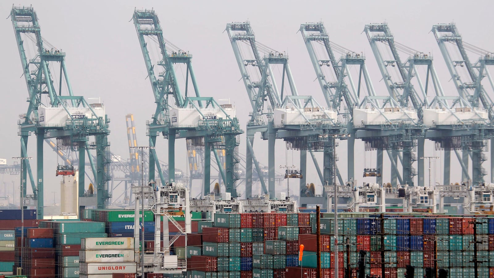 articles/2013/04/27/the-misuse-and-meaning-of-gdp-the-main-gauge-of-economic-growth/130426-shapiro-gdp-tease_trbe0e