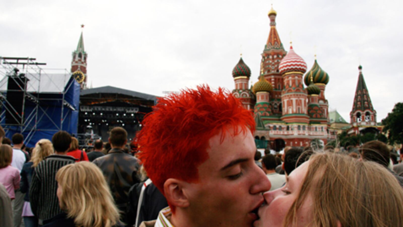 articles/2008/12/06/have-a-baby-win-a-car/vyadro-russian-romance_6864_zcxgor