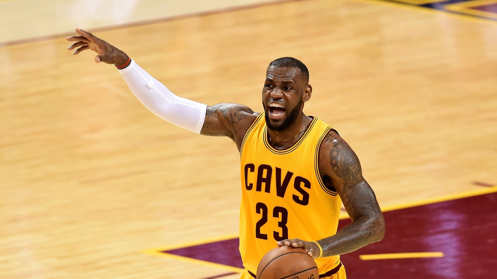 articles/2015/06/04/everything-you-need-to-know-about-the-nba-finals-including-why-lebron-will-lose/150603-barra-nba-tease_vdkgzr