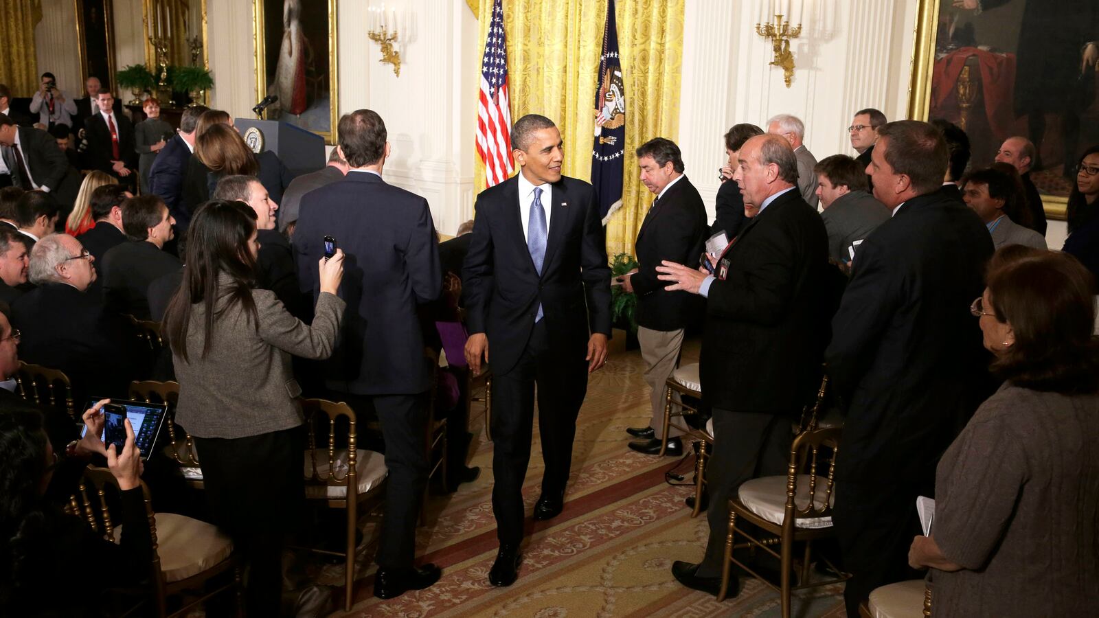 articles/2012/11/14/obama-s-ironic-symbolic-meeting-with-ceos-at-the-white-house/obama-fiscal-meeting-gross-new-tease_tldrff