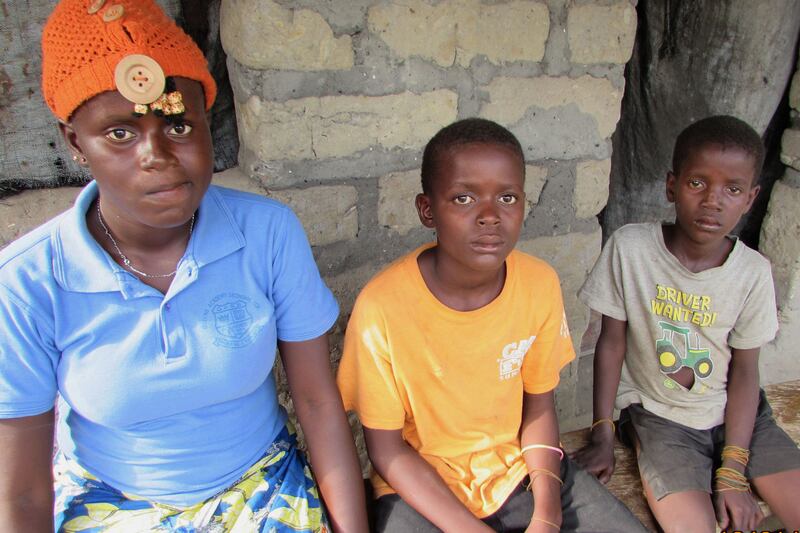 articles/2015/03/17/this-ebola-orphan-watched-her-family-die/150316-haglage-orphans2-embed_k4judq