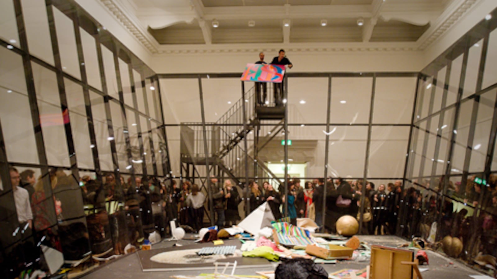 articles/2010/02/11/where-bad-art-goes-to-die/watson-art-bin-gallery-launch_qbmxzc