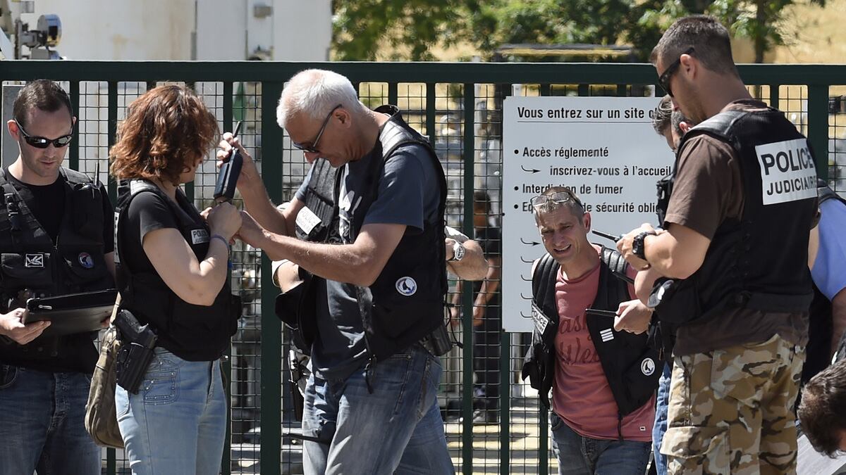 articles/2015/06/26/islamists-put-head-on-a-spike-in-france/150626-kennedy-grenoble-terror_gstiu3