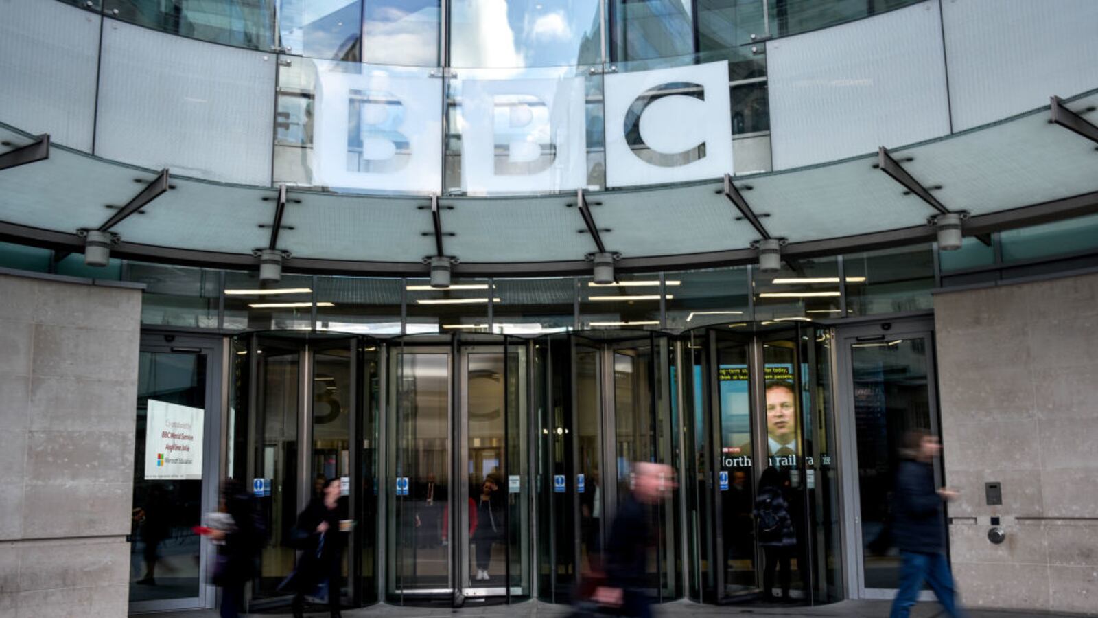 GettyImages-1197370934_voxxn3