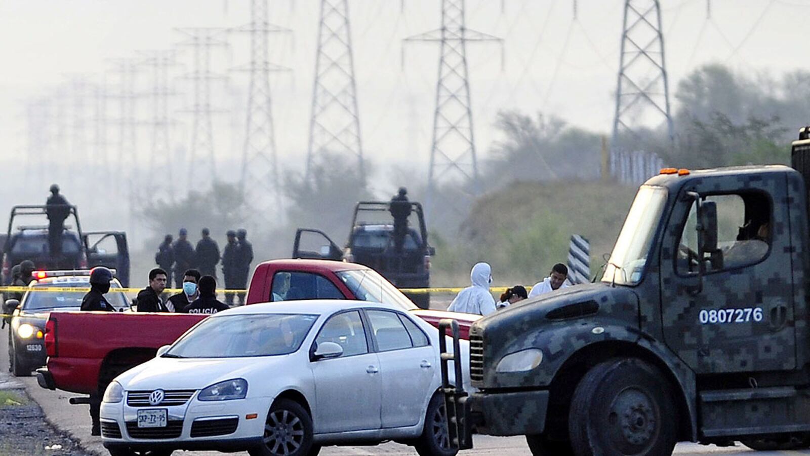 cheats/2012/05/13/dozens-of-bodies-dumped-in-mexico/mexico-drug-cartel-killings-cheat_l61frg