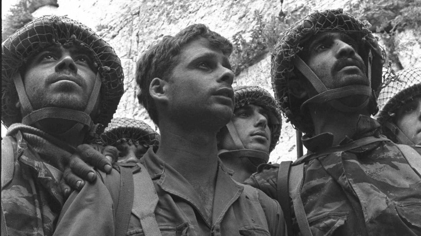 articles/2013/10/08/halevi-s-like-dreamers-is-the-big-book-on-israel-we-ve-been-waiting-for/israel-paratroopers-western-wall-openz_cqpich