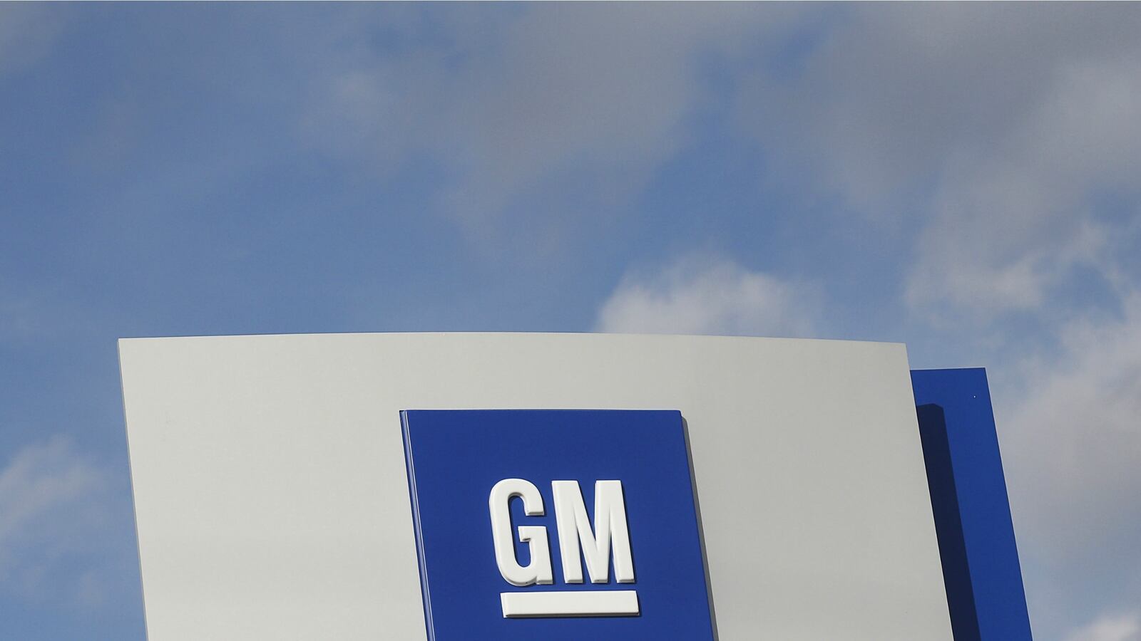 cheats/2016/01/04/gm-invests-500m-in-lyft/160104-gm-cheat_rwyqsp