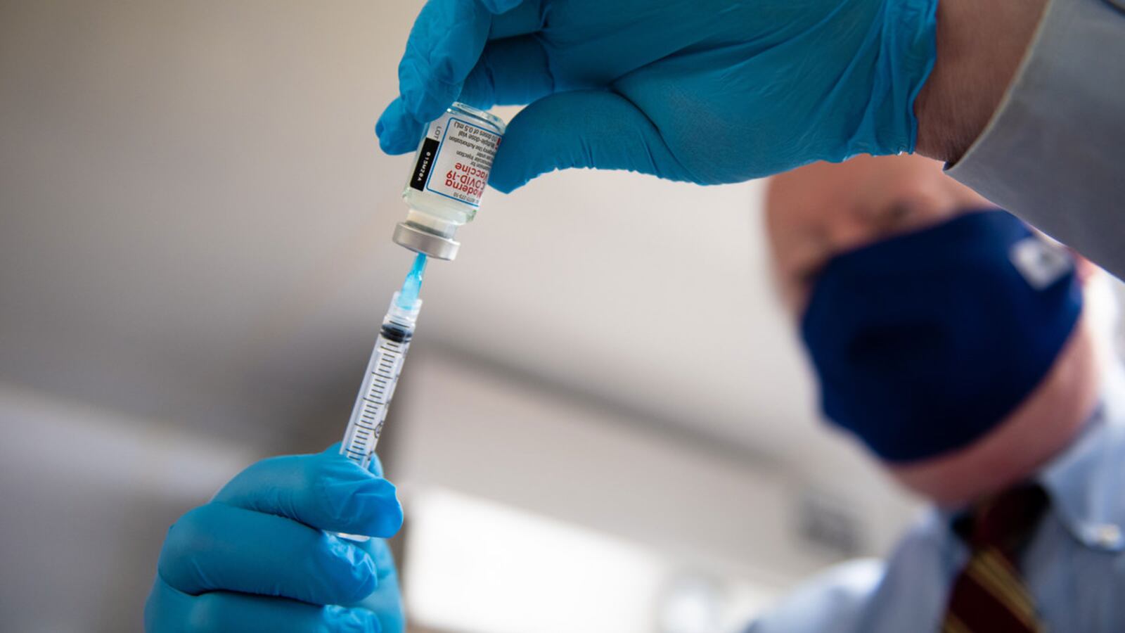 211110-herd-immunity-covid-hero_teqmfp