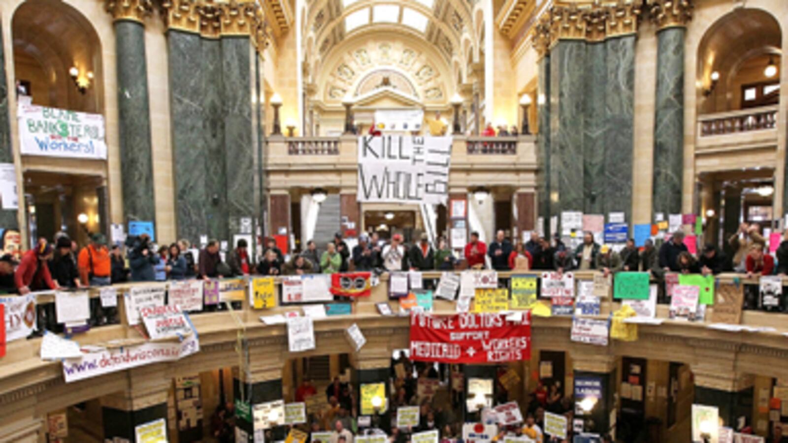 cheats/2011/04/22/8-wisconsin-lawmakers-face-recall/wisconsin-standoff_vytgib