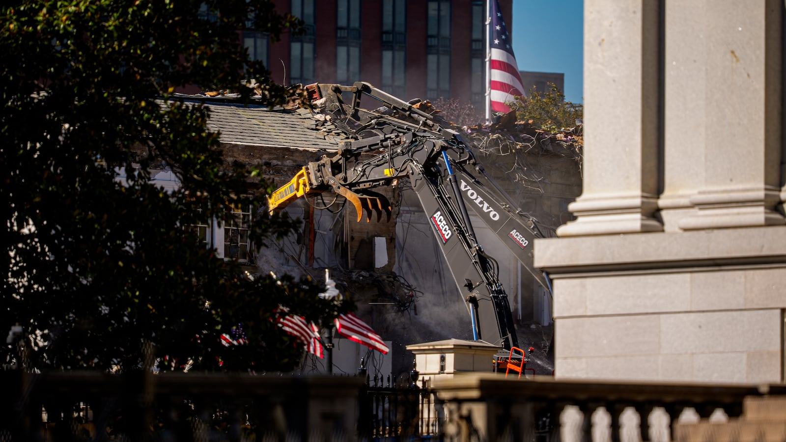 The facade of the East Wing of the White House is demolished by work crews on October 21, 2025 in Washington, D.C.