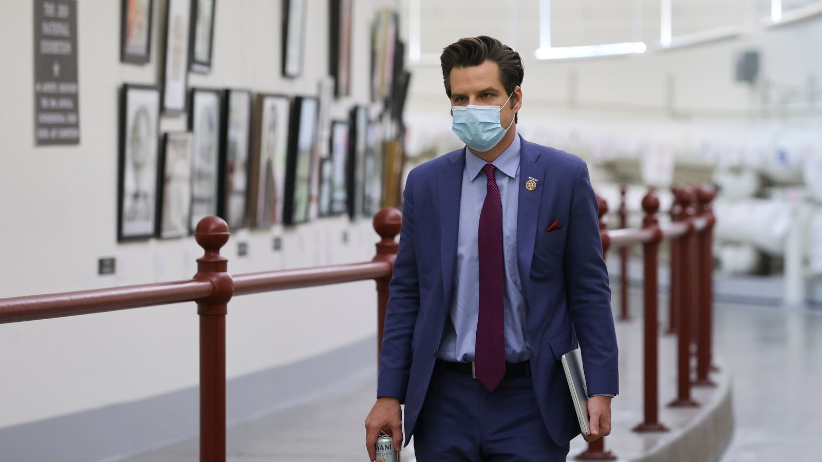 2021-01-13T043008Z_1587272585_RC2S6L9E6WI2_RTRMADP_3_USA-TRUMP_gpxeaj