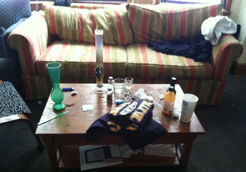 galleries/2011/05/10/confessions-of-an-ivy-league-house-cleaner/ivy-league-cleaner---1_xvlgcv