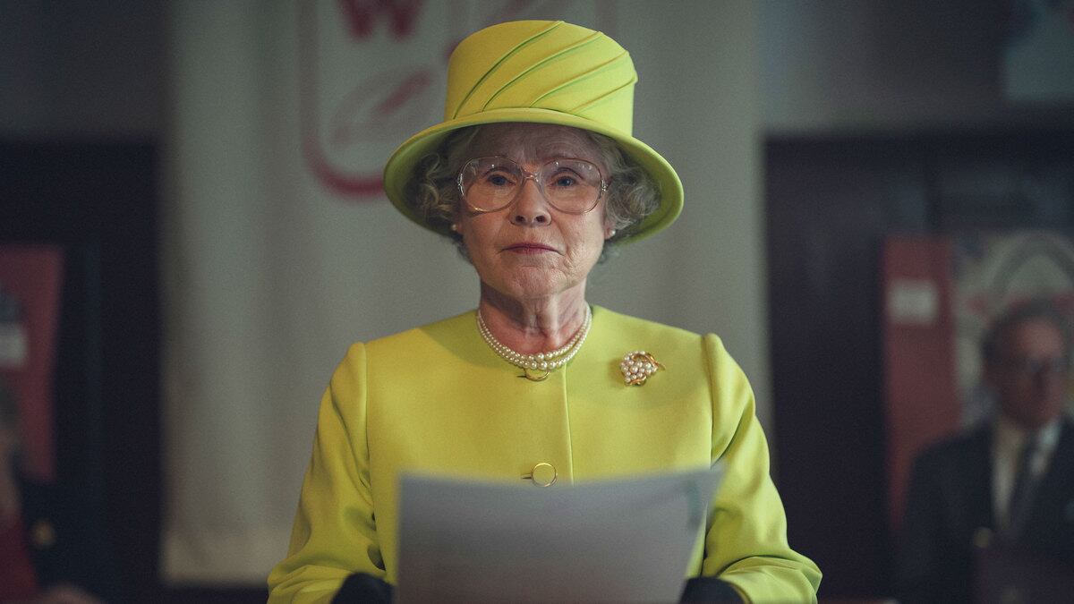 Imelda Staunton as the queen in 'The Crown.'