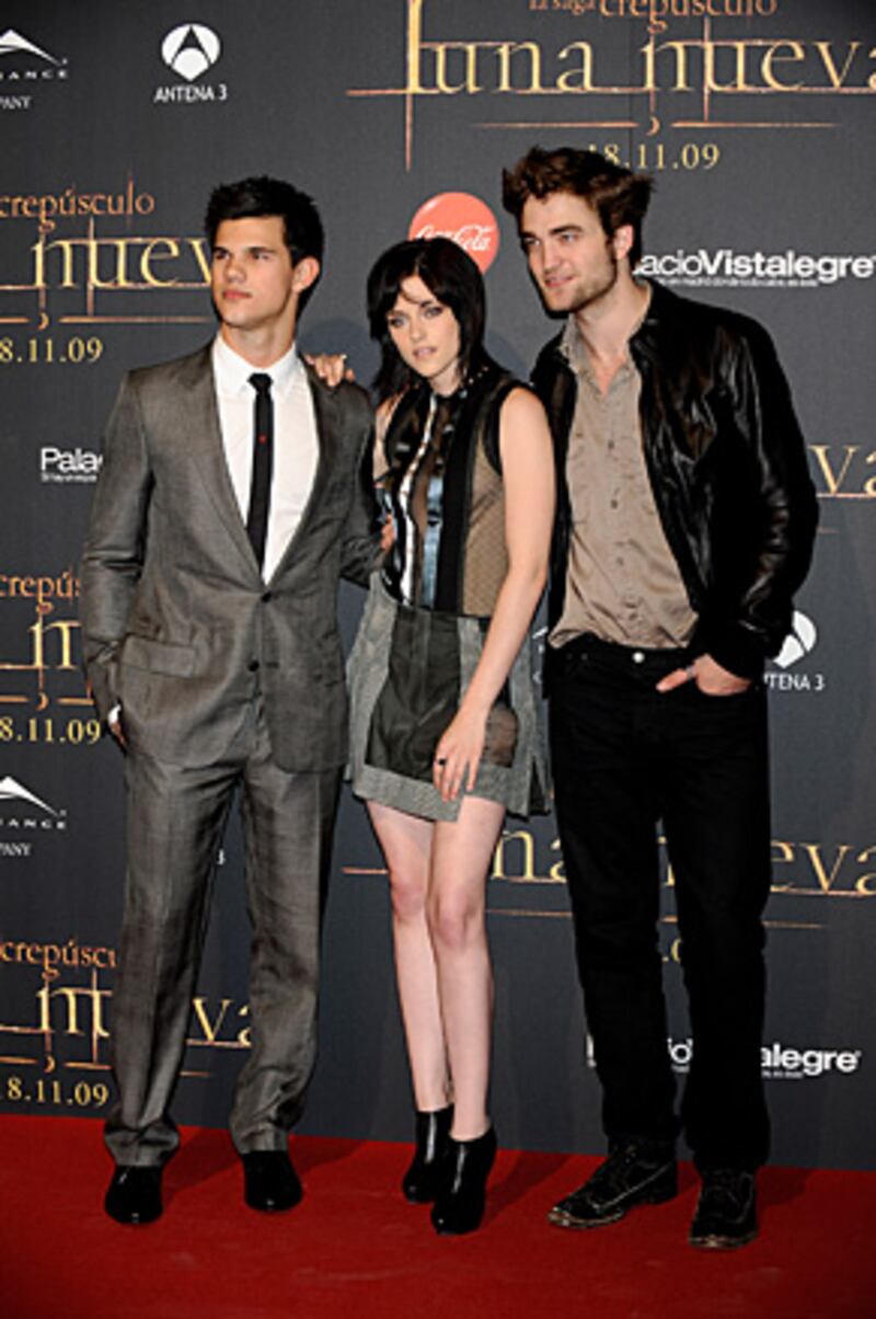galleries/2009/12/24/the-year-in-red-carpet/year-in-red-carpet---twilight_yykigm