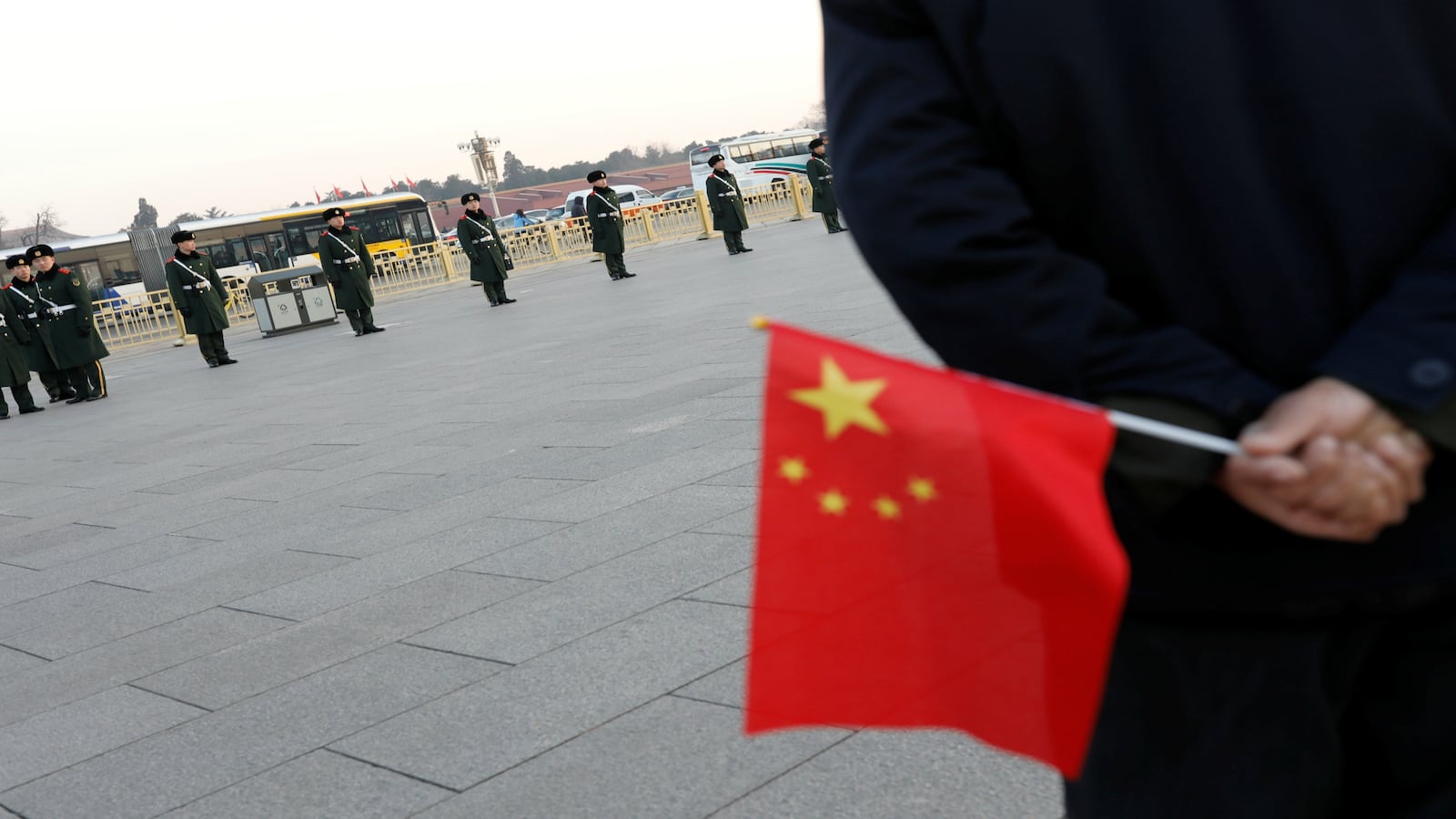 170520-china-u.s.-spy-losses-cheat_hmnka6