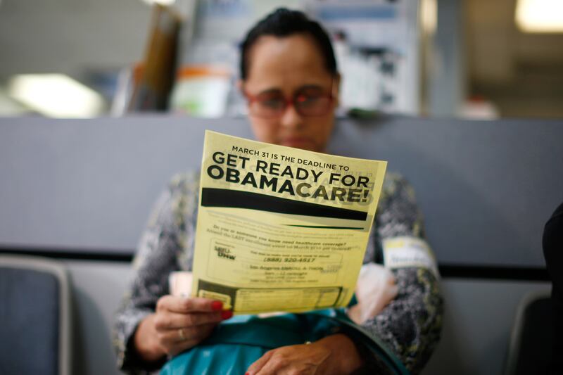 articles/2014/04/02/after-four-years-and-millions-of-sign-ups-obamacare-is-still-unpopular/140401-anderson-enrollment-tease_garne2