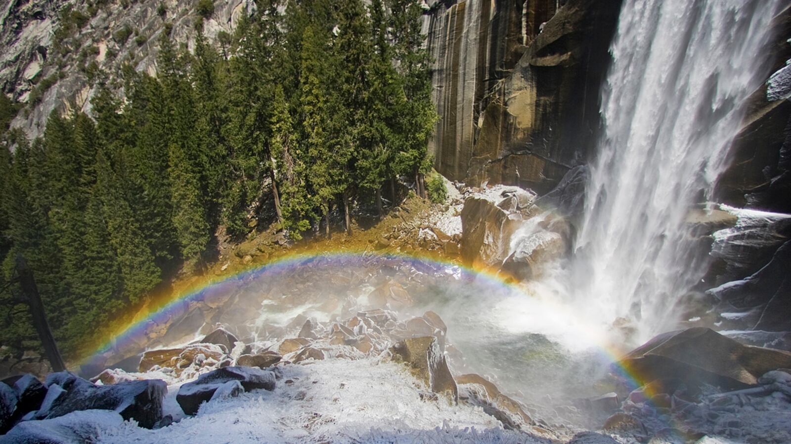cheats/2011/07/20/three-dead-in-yosemite/yosemite-vernal-falls-cheat_eihluk