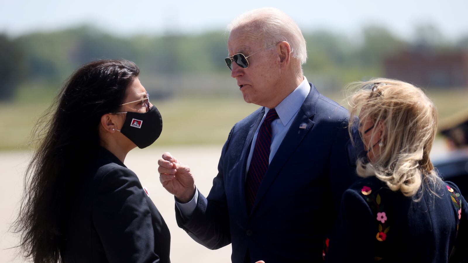 2021-05-18T235556Z_339088704_RC29IN9GYHG6_RTRMADP_3_USA-BIDEN_sb2qqr