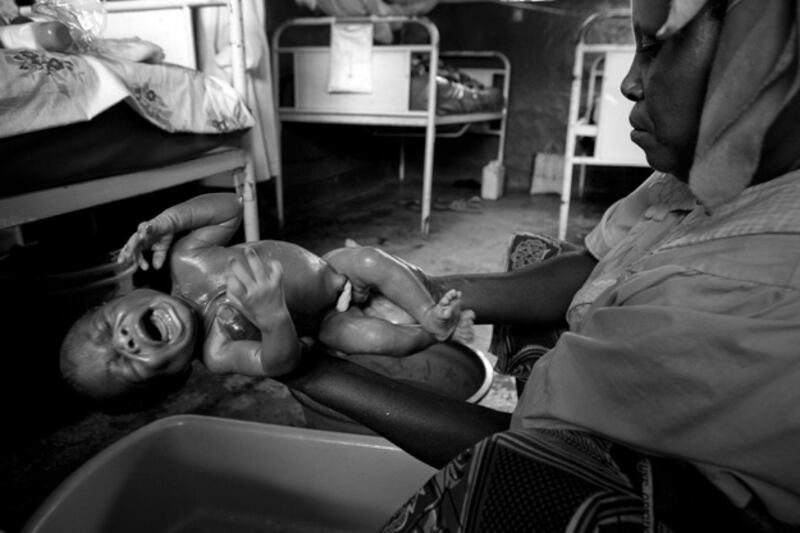 galleries/2009/10/07/in-the-congo-pregnant-and-displaced/elliot---14_jfcebg