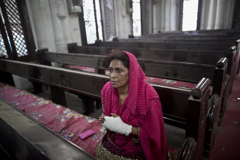 galleries/2013/09/23/pakistani-church-bombing-kills-dozens-photos/gal-pakistani-church-10_uxgl34