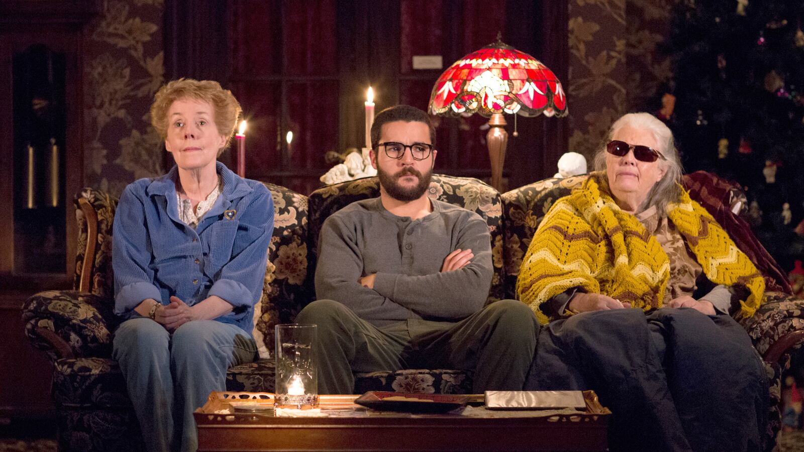 articles/2015/08/03/how-annie-baker-s-disturbing-genius-is-shaking-up-theater/150802-teeman-annie-baker-tease_fwruvj