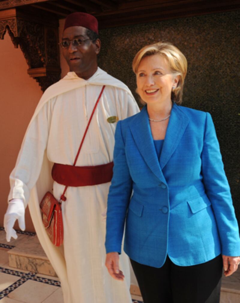 galleries/2011/03/07/gaddafi-or-hotel-doorman/gaddafi-doorman-3-answer_hzlhgc